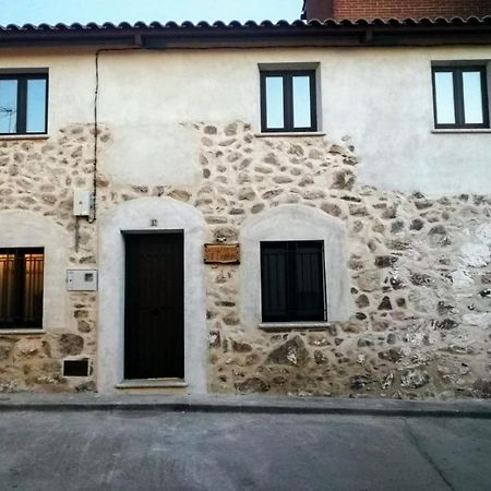 Casa Rural El Enebro 4 Estrellas Navamorcuende Ngoại thất bức ảnh