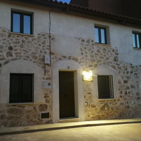 Casa Rural El Enebro 4 Estrellas Navamorcuende Ngoại thất bức ảnh